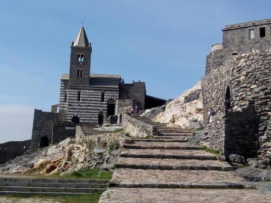 La Gatta - Appartamento Al Centro Di La Spezia Extérieur photo